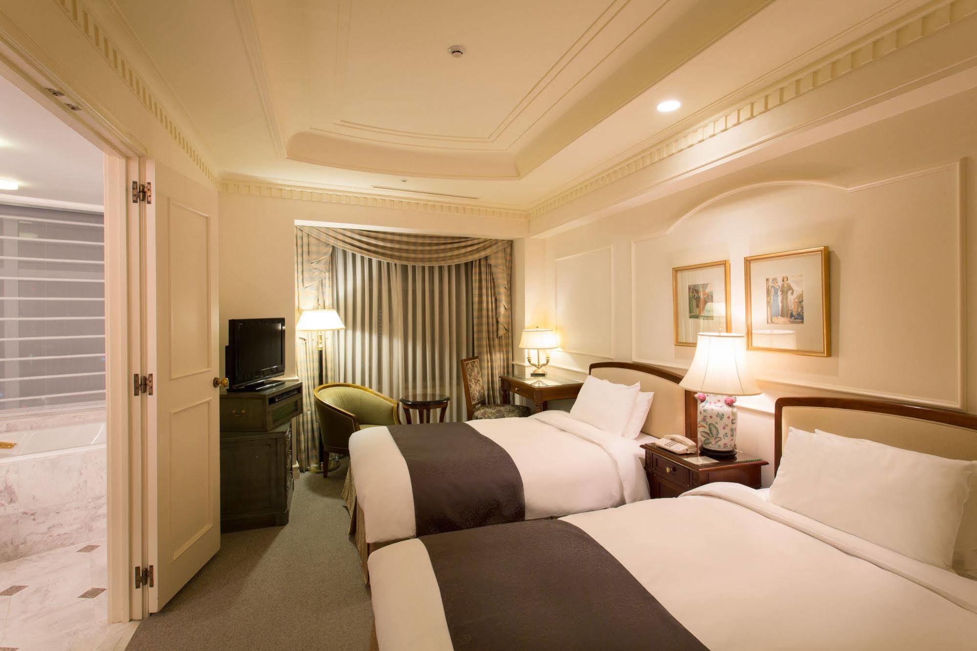 Hotel The Manhattan Chiba Buitenkant foto