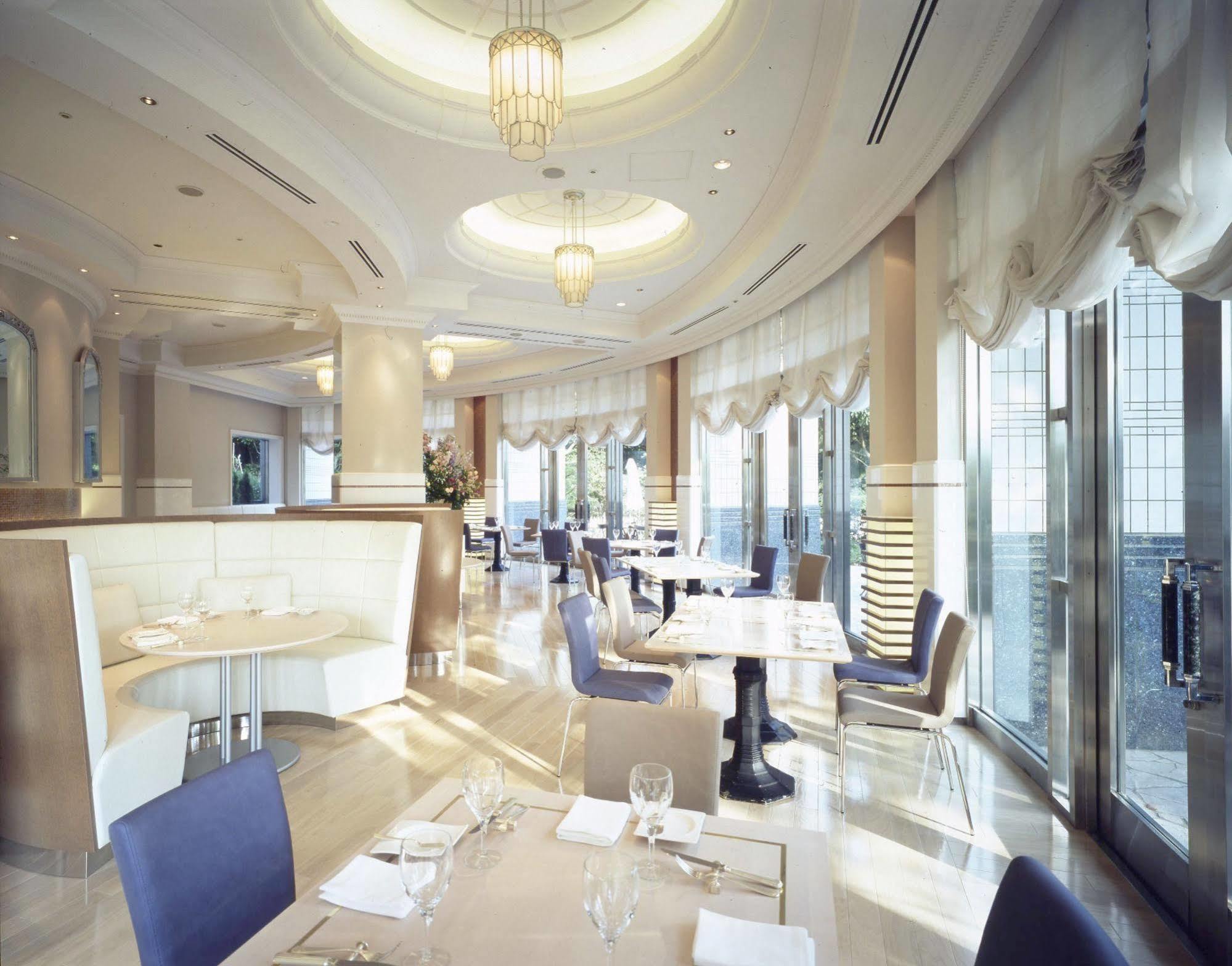 Hotel The Manhattan Chiba Buitenkant foto